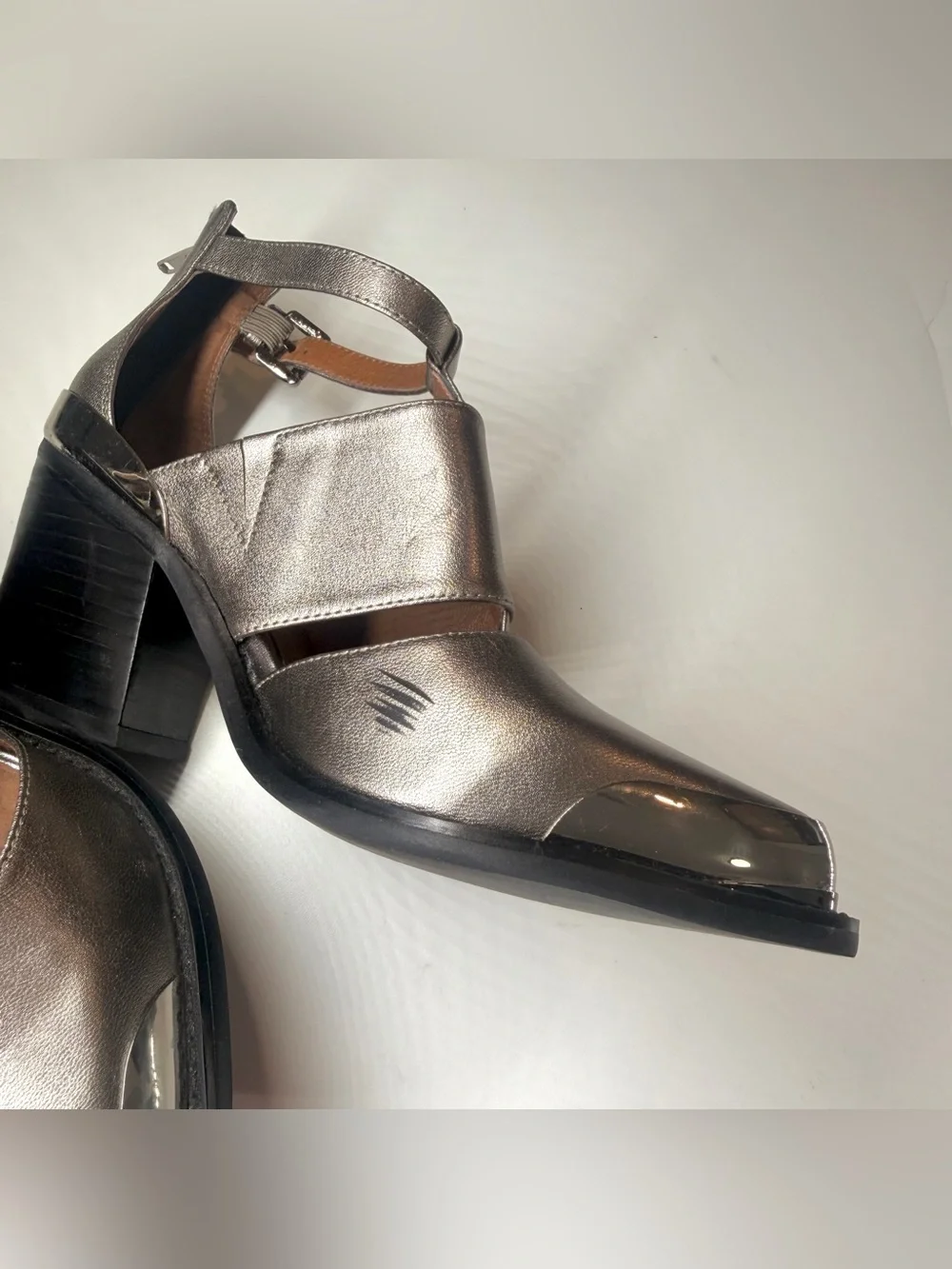 Jeffrey Campbell Women’s Romina Leather Bootie Size- 5